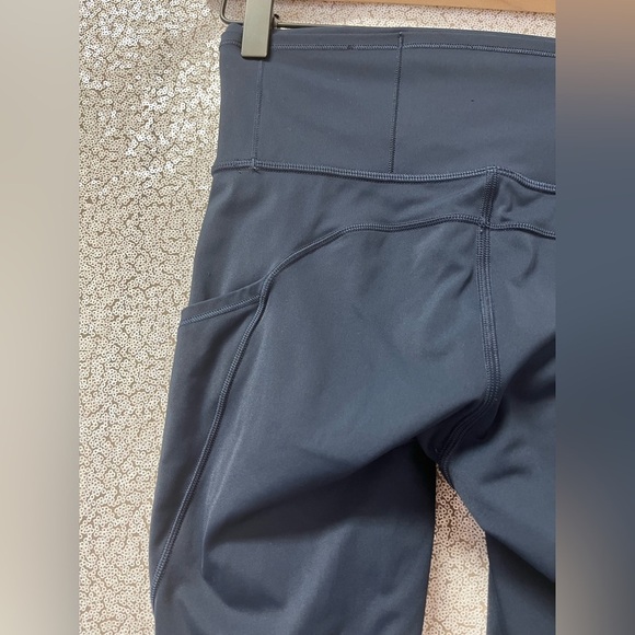 Lululemon Fast and Free Crop II 19" *Non-Reflective
True Navy | size 4 - Picture 6 of 12
